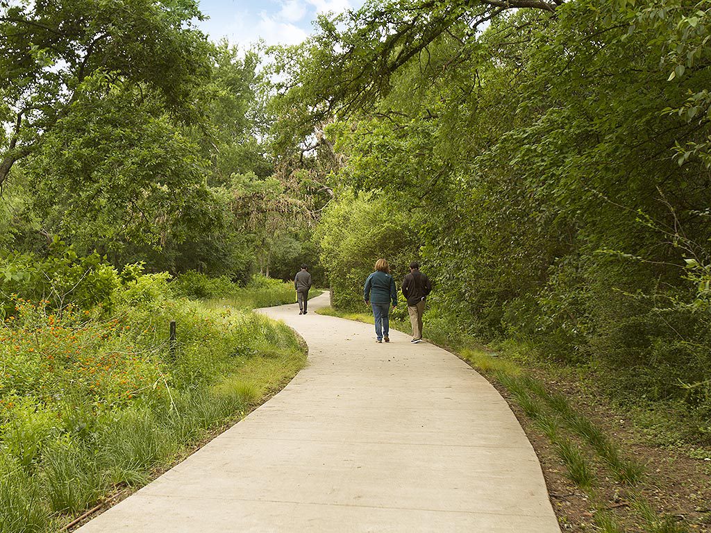 Airfield Falls Conservation Park: A blend of natural wonders and historical significance.